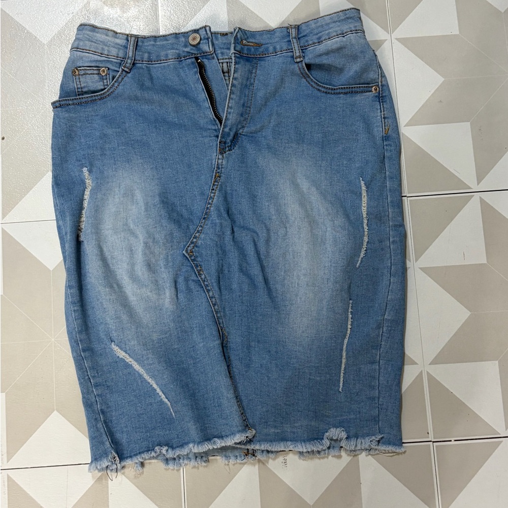 Denim Frayed Hem Skirt